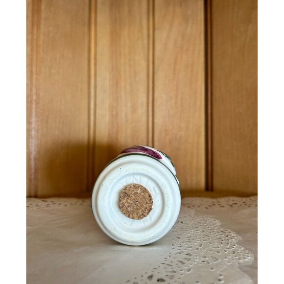 Vintage Ceramic Salt Shaker With Eggplant Leaf Design Cork Stopper Kitchen Decor - Picture 6 of 7
